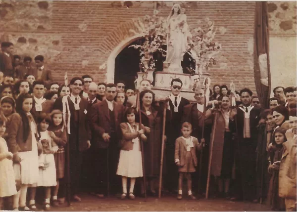 PROCESIONES Y CELEBRACIONES